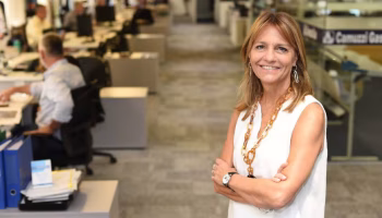 “Mi función es facilitarles las cosas a los privados”